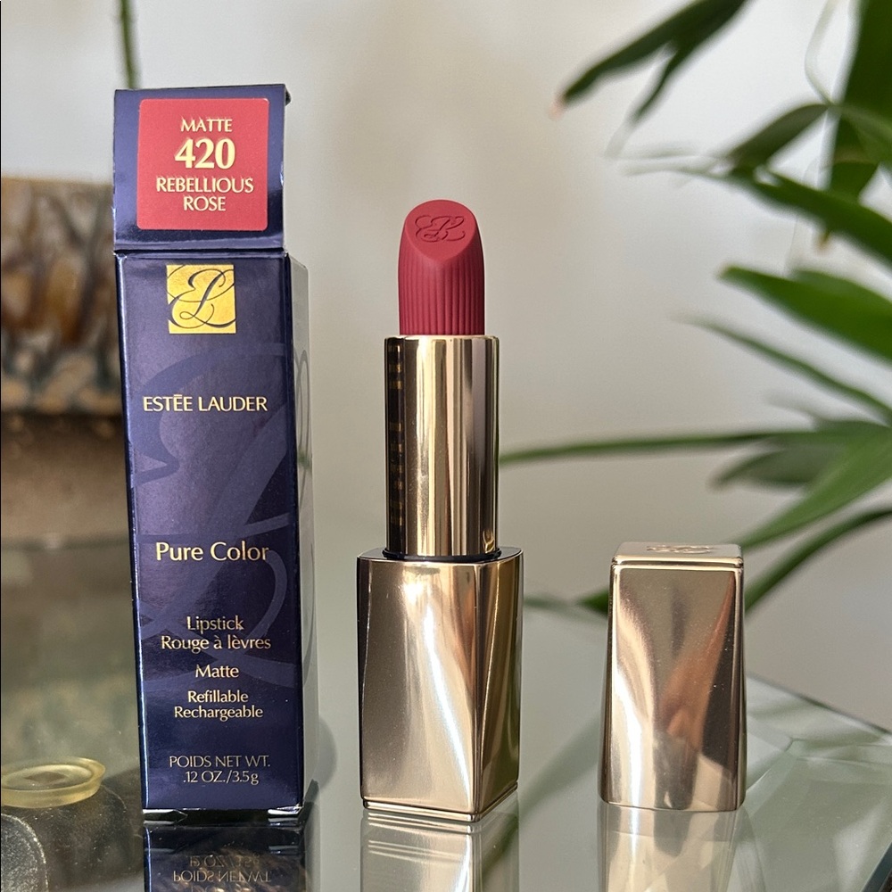 Estée Lauder Matte in Rebellious Rose